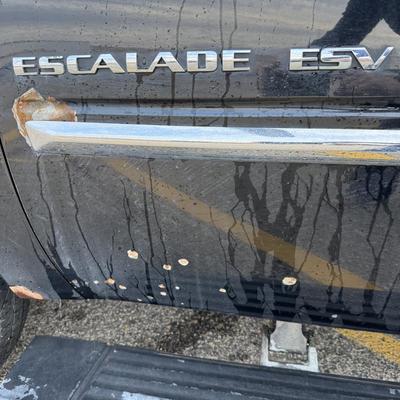 Sale Photo Thumbnail #23: 270k actual miles. Vehicle was used as a vehicle to and from work. It was used to haul some small trailers and a boat occasionally. Has auto start with 3 keys and 2 remotes. 1 key will need to be programmed. 
Repairs made in 2025-
New battery
New Starter

