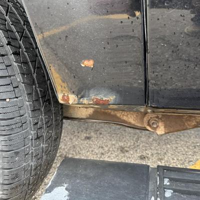 Sale Photo Thumbnail #28: 270k actual miles. Vehicle was used as a vehicle to and from work. It was used to haul some small trailers and a boat occasionally. Has auto start with 3 keys and 2 remotes. 1 key will need to be programmed. 
Repairs made in 2025-
New battery
New Starter
