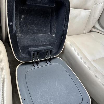 Sale Photo Thumbnail #73: 270k actual miles. Vehicle was used as a vehicle to and from work. It was used to haul some small trailers and a boat occasionally. Has auto start with 3 keys and 2 remotes. 1 key will need to be programmed. 
Repairs made in 2025-
New battery
New Starter
