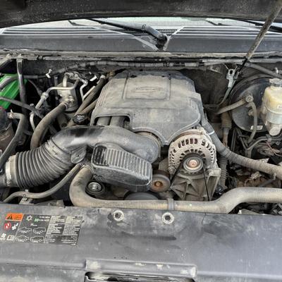 Sale Photo Thumbnail #68: 270k actual miles. Vehicle was used as a vehicle to and from work. It was used to haul some small trailers and a boat occasionally. Has auto start with 3 keys and 2 remotes. 1 key will need to be programmed. 
Repairs made in 2025-
New battery
New Starter
