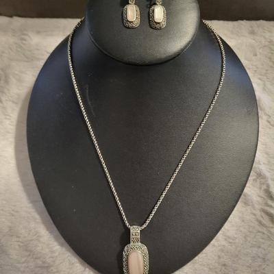 Marcasite mother of Pearl 925 necklace and earrings