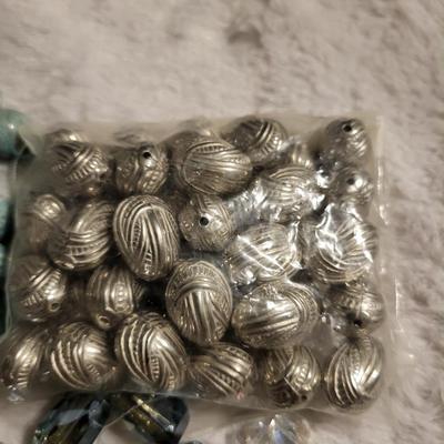 Jewelry making beads various Material