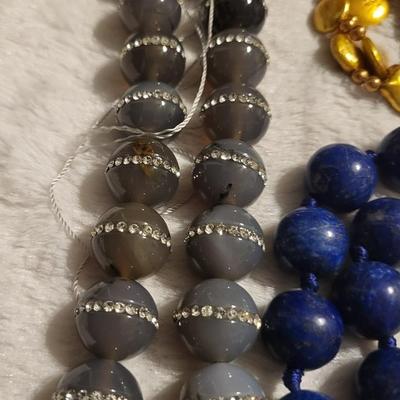 Beads string wire elements