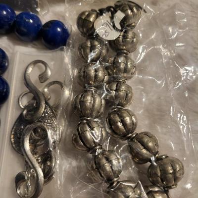 Beads string wire elements