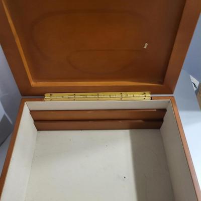 Lovely jewelry box with a key