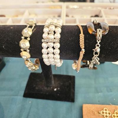 Sale Photo Thumbnail #493