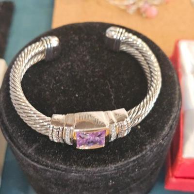 Sale Photo Thumbnail #774