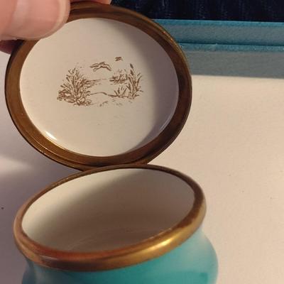 Sale Photo Thumbnail #256: Bilston & Battersea Enameled Box 'A Token of Friendship'- With Original Box