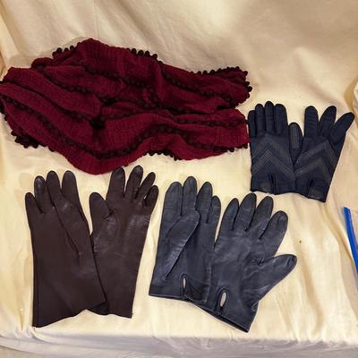 3 Pair Women’s Gloves & Maroon Infinity Scarf