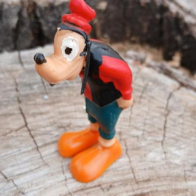 Vintage Walt Disney Goofy & Pluto bobble heads