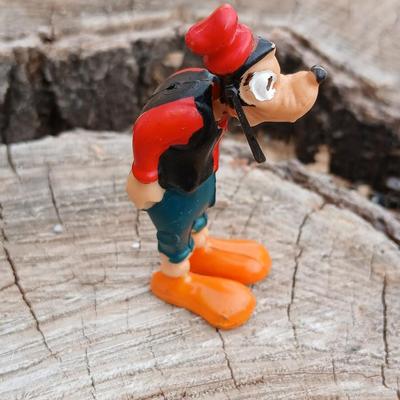 Vintage Walt Disney Goofy & Pluto bobble heads