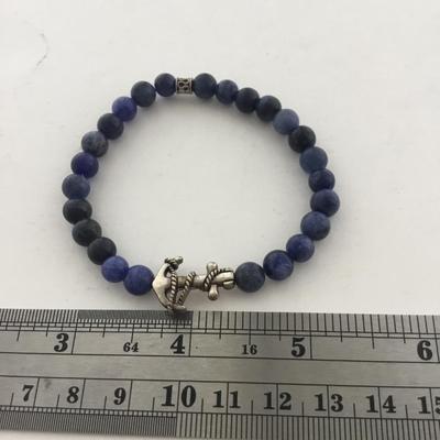 Blue beaded stretchy fashion bracelet