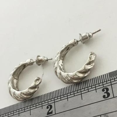 Unmarked silver tone hoop earrings