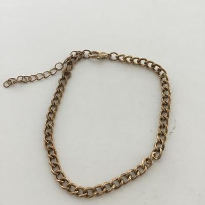 Gold tone plain fashion bracelet