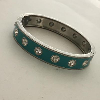 Light blue rhinestone fashion bracelet