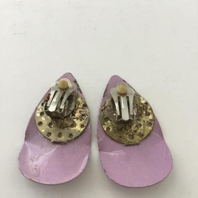 Vintage pastel pink clip on earrings