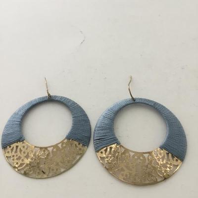 Gold tone light blue round fashion earrings