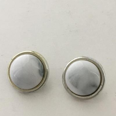 Vintage round clip on fashion earrings