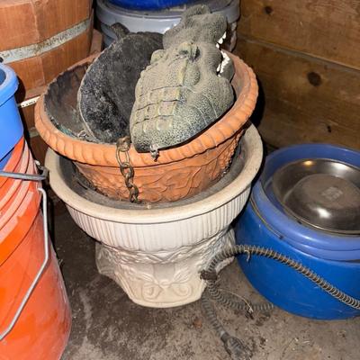 S39-Pots/buckets