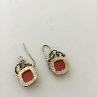 Gold tone orange/red fashion earrings