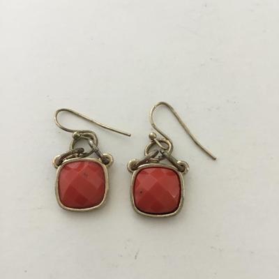 Gold tone orange/red fashion earrings