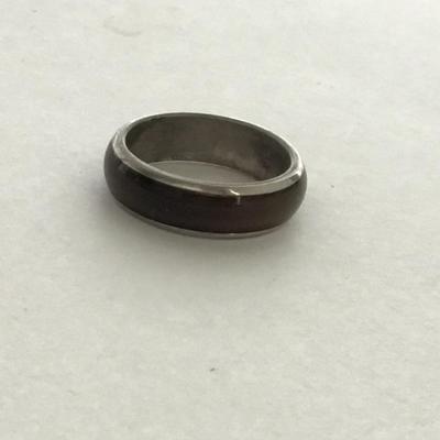 Silver tone brown ish ring