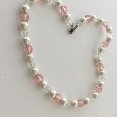 Beautiful unmarked choker beaded necklace