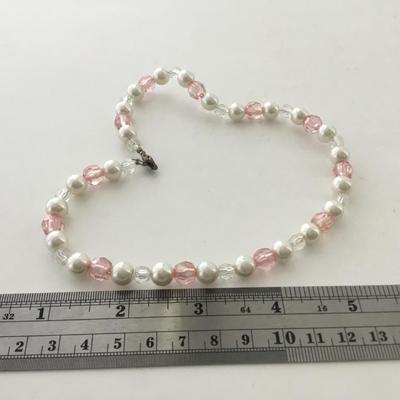 Beautiful unmarked choker beaded necklace