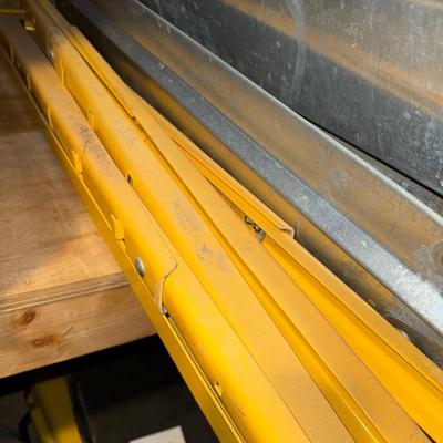 S10-Metal sawhorses