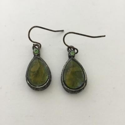 Unmarked green fashion earrings