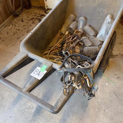 BN7-Wheelbarrow + extras