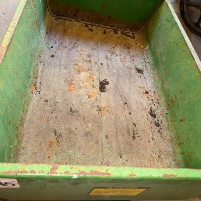 BN5-John Deere trailer