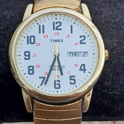 Timex Indiglo WR 30Mwatches for parts or repair -