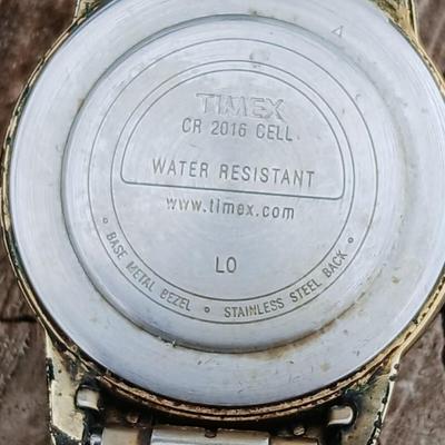 Timex Indiglo WR 30Mwatches for parts or repair -