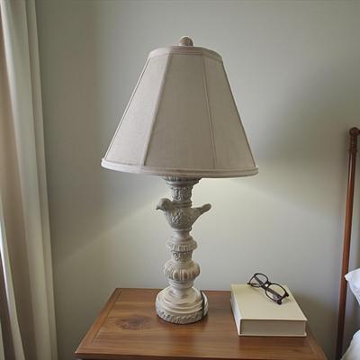 Distressed White Bird Table Lamp