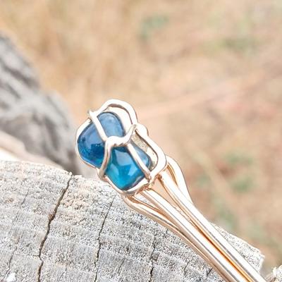 Vintage Size 7.5 men's Onyx ring marked 12 - and two vintage collectible tie clips - Balfour pickup truck & Swank blue gemstone