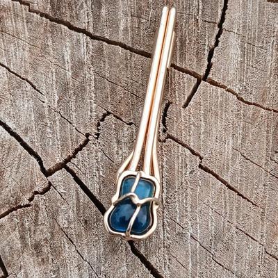 Vintage Size 7.5 men's Onyx ring marked 12 - and two vintage collectible tie clips - Balfour pickup truck & Swank blue gemstone