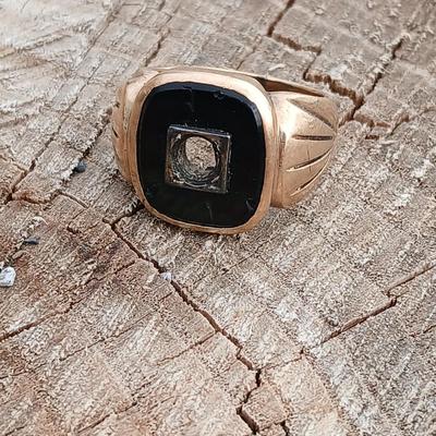 Vintage Size 7.5 men's Onyx ring marked 12 - and two vintage collectible tie clips - Balfour pickup truck & Swank blue gemstone