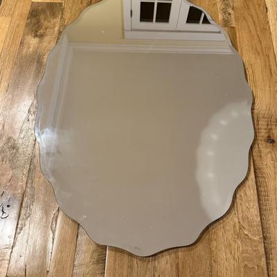 G32-Scalloped/beveled mirror & light fixture-PICTURES ADDED!!