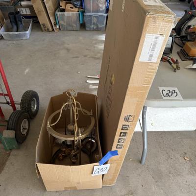 G32-Large mirror & light fixture