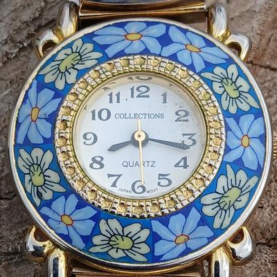 Beautiful Collections Quartz watch with Millefiori-like design and a .925 silver marked Dragonfly pendant
