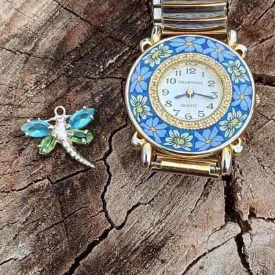Beautiful Collections Quartz watch with Millefiori-like design and a .925 silver marked Dragonfly pendant