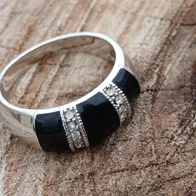 Vintage unmarked ring Size 9