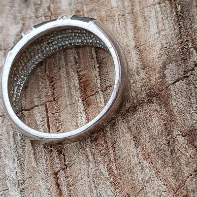 Vintage unmarked ring Size 9