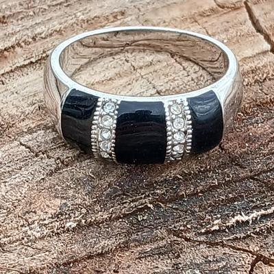 Vintage unmarked ring Size 9