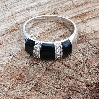 Vintage unmarked ring Size 9