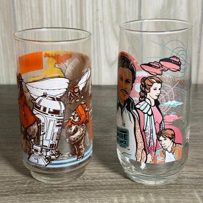 LOT 70B: Vintage Burger King Star Wars & Pizza Hut E.T. Extraterrestrial Glasses