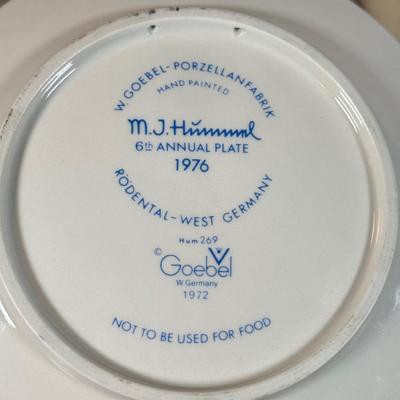 LOT 72B: Goebel M.I. Hummel Collection: 1976 & 1978 Plates & Five Figurines