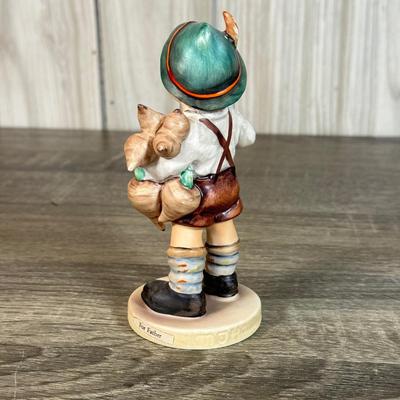 LOT 72B: Goebel M.I. Hummel Collection: 1976 & 1978 Plates & Five Figurines