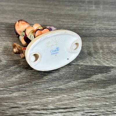 LOT 72B: Goebel M.I. Hummel Collection: 1976 & 1978 Plates & Five Figurines